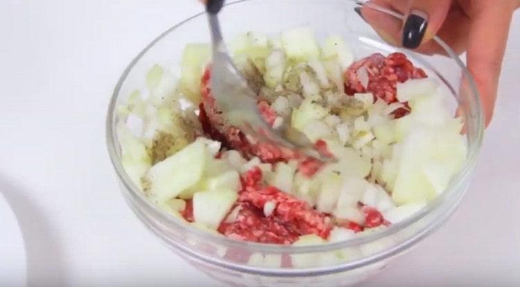 Mix the filling well.