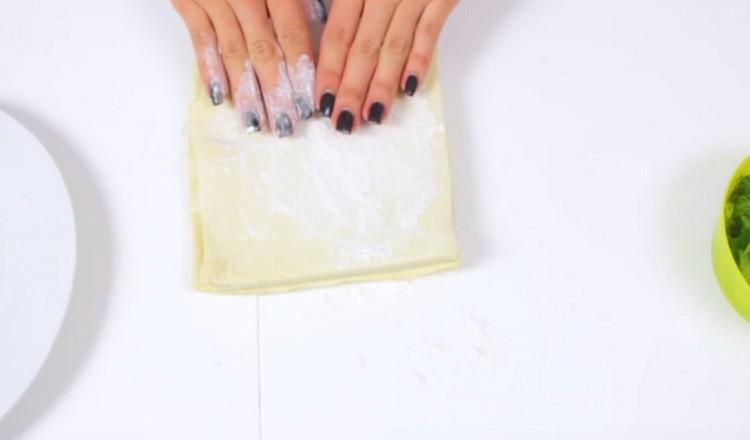 Ears from puff pastry according to a step by step recipe with photos