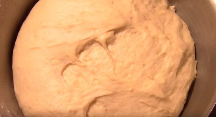 Leave the dough in a warm place so that it rises well.