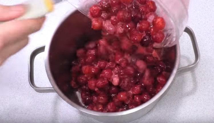 We shift the future stuffing into the pan.