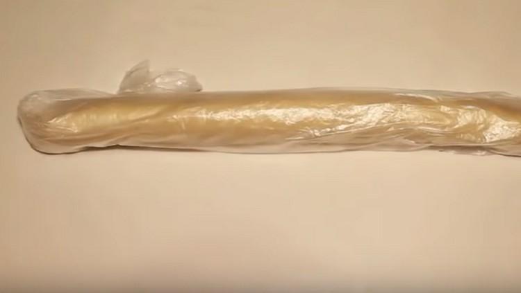 We send dough pieces to the refrigerator.