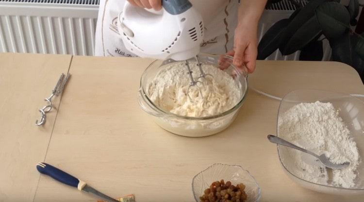 Mix the dough well again.