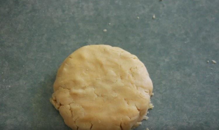 We collect the dough in a com.