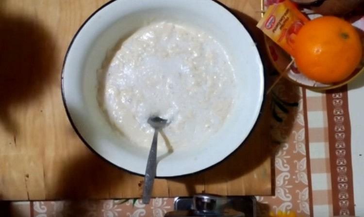 After stirring, leave the mass so that the dough rises.