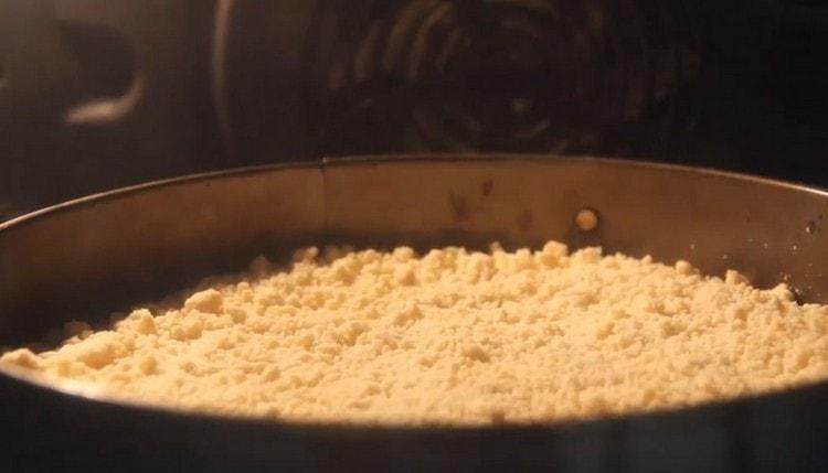 We send our cheesecake into the oven.