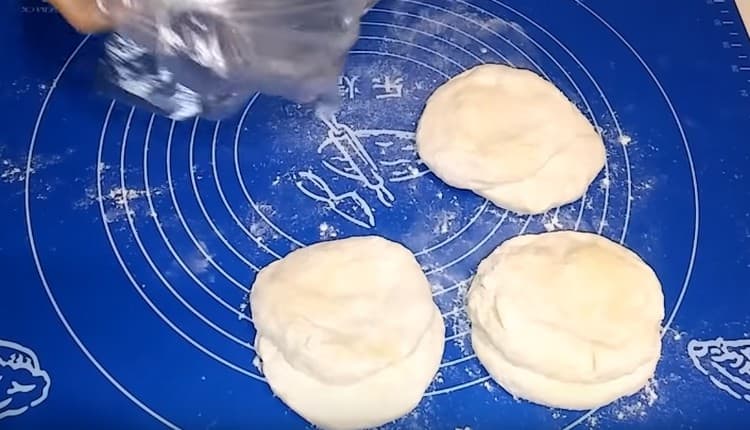 From each dough piece we make a cake.