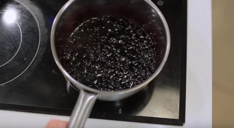Cook blueberry mass.