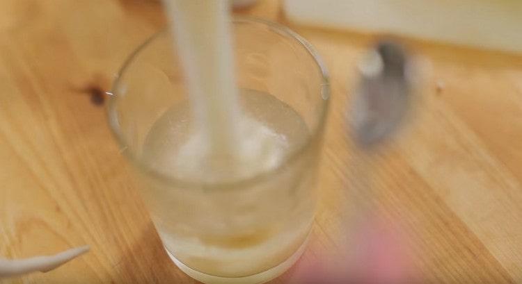 Dissolve gelatin in water.