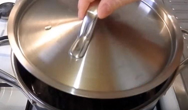 Reduce the heat to a minimum and leave the fish to languish under the lid for 2 hours.