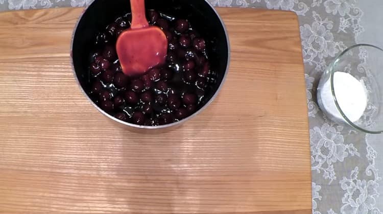 Boil the filling until thickened.