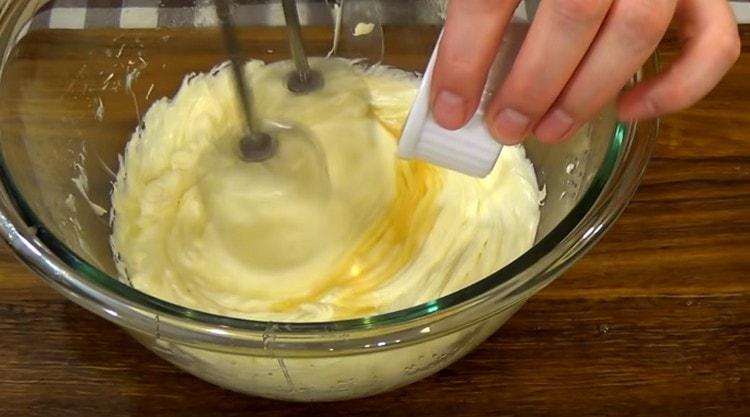 At the end, add a little cognac to the cream.