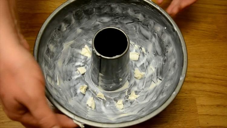 To make an orange muffin, prepare a mold