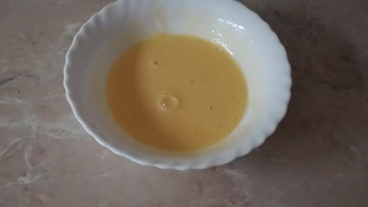 To make buns, prepare the fill