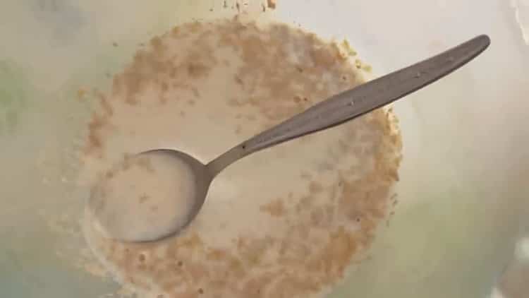 Cooking cinnamon rolls and sugar