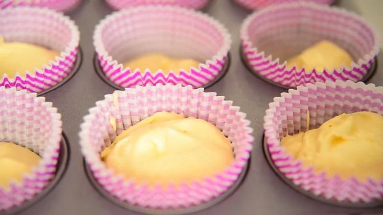 Vanilla Cupcakes - Cupcakes with Delicate Cream