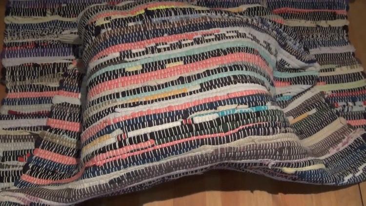 To make the sourdough for bread, wrap the sourdough in heat