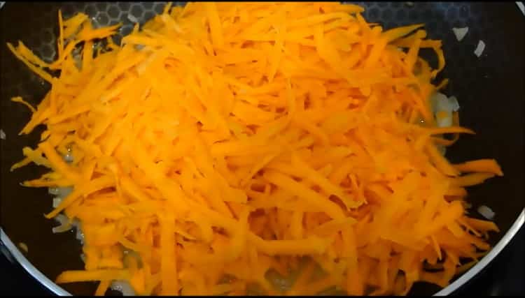 fry carrots for making pink salmon