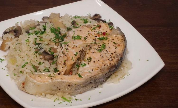 Delicious steamed pink salmon