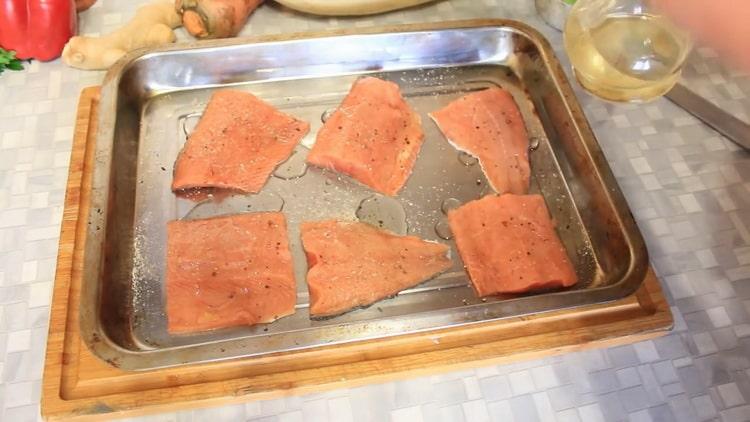 To prepare pink salmon with vegetables in the oven, prepare spices