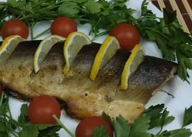 Baked whole pink salmon - the most tender and juicy fish