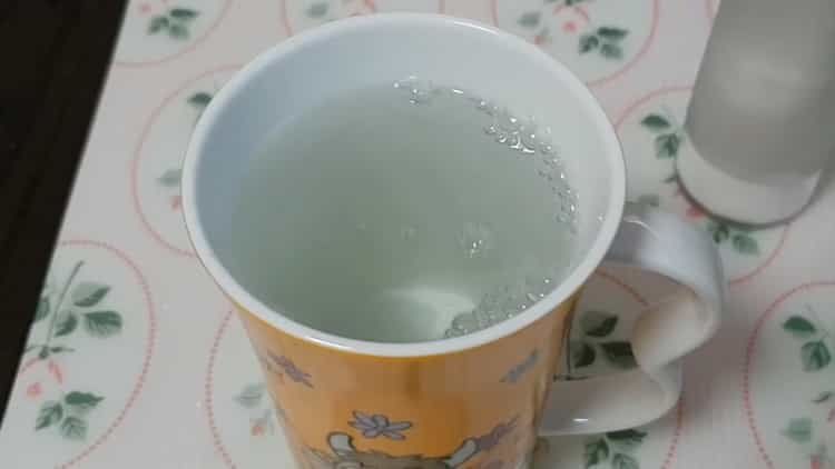 Before pickling trout caviar, prepare a pickle