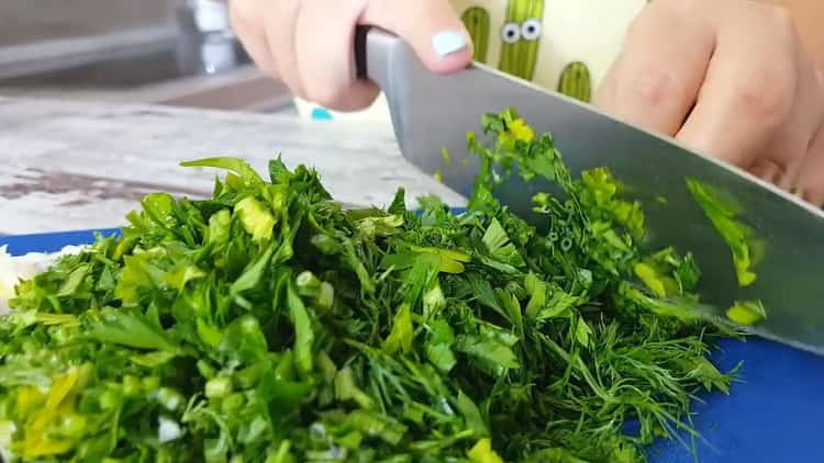 To prepare potato cakes, cut greens