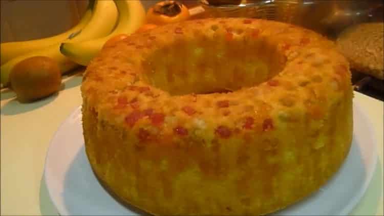 kefir cupcake with raisins is ready