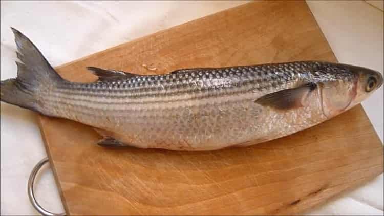 To prepare the mullet in the oven, prepare the ingredients
