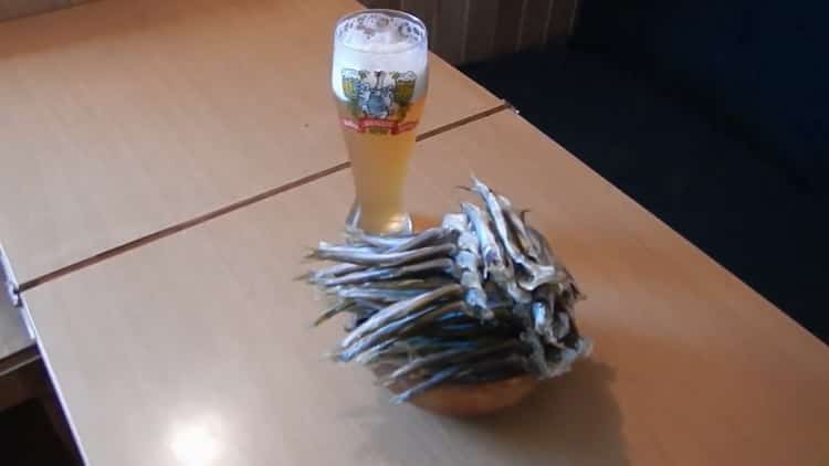 Smelt dried according to a step by step recipe with a photo