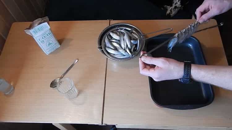 For cooking dried smelt, string the fish on a skewer