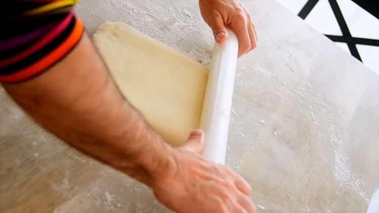 To make kruvssanov roll a layer