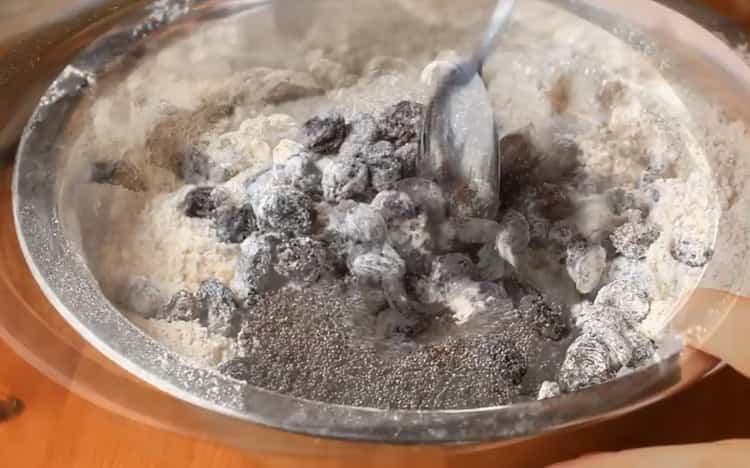 To make a cake without yeast on kefir, mix the ingredients