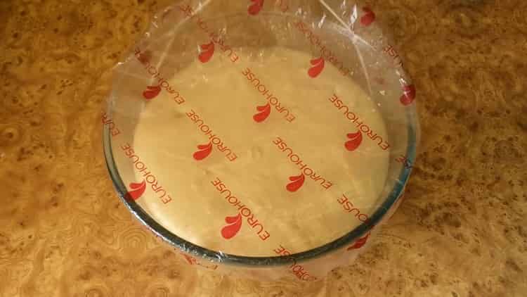 Knead the dough to make a cake