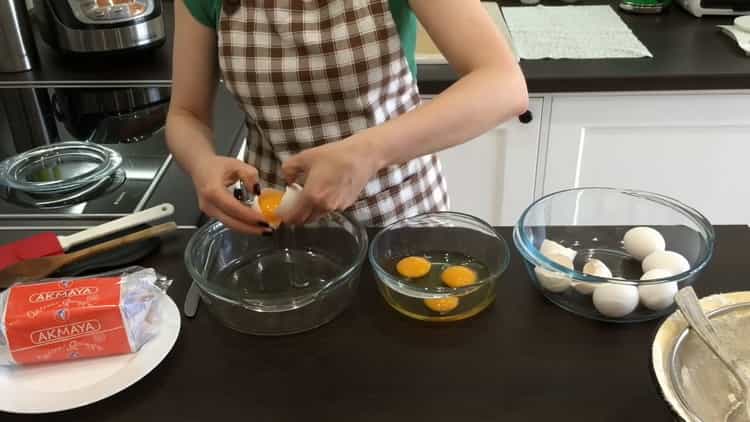 To make a cake with candied fruit, separate the belkt from the yolks
