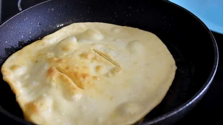 How to learn how to cook delicious tortillas from flour and water in a pan