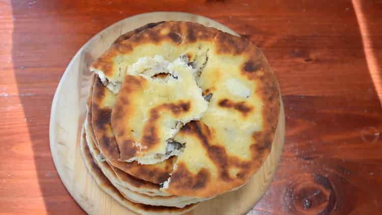 kefir cakes in a frying pan are ready