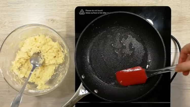 To make flat cakes in a pan, heat the pan
