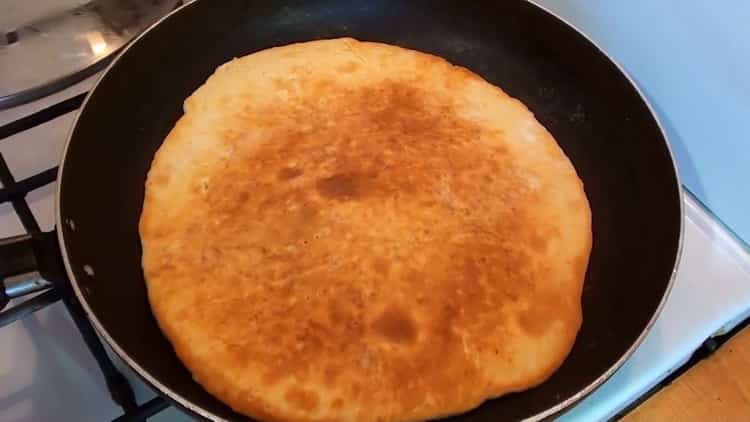 Scones on sour cream in a pan: a step by step recipe with photos