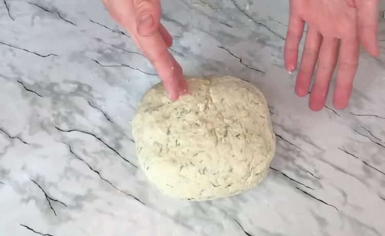 To make cakes with cottage cheese, prepare the dough