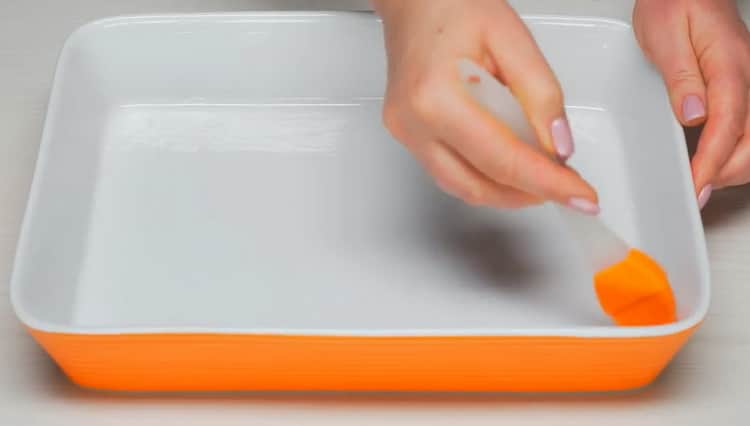 To make pasta, prepare a mold