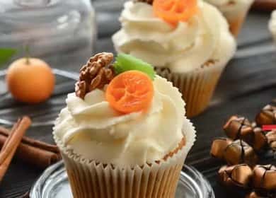 Delicious Carrot Cupcakes with Cream Cheese