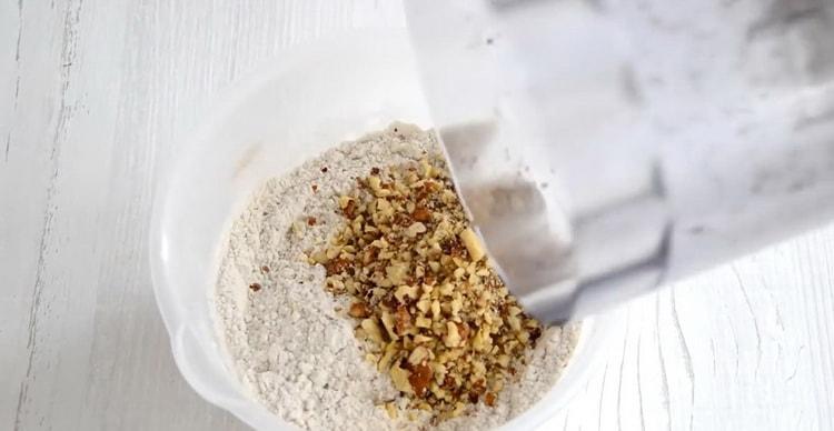 To mix carrot cupcakes, mix the ingredients.