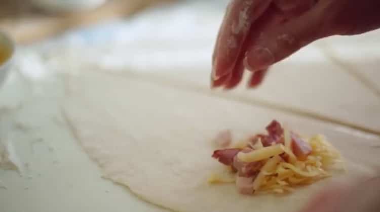 To prepare the filling for croissants, prepare the ingredients