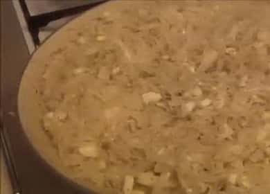 Stuffing for fresh cabbage pies: step by step recipe with photo