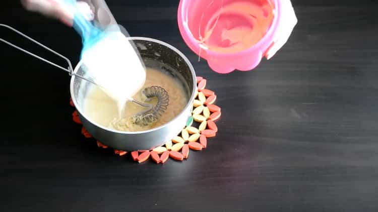 To make the filling for eclairs, make a fondant