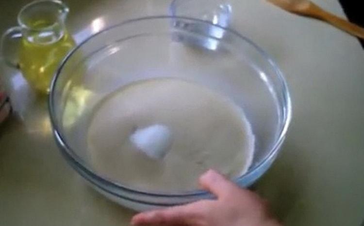 To make pies with eggs and green onions, prepare the ingredients