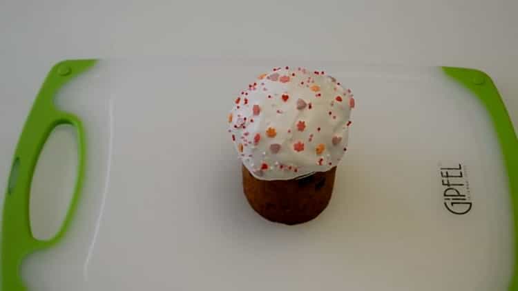 fudge for easter cake is ready