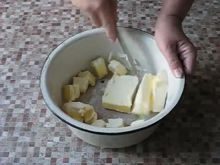 To prepare a fresh dough for pies, prepare the ingredients