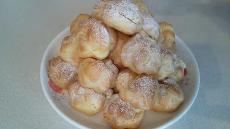 custard profiteroles ready