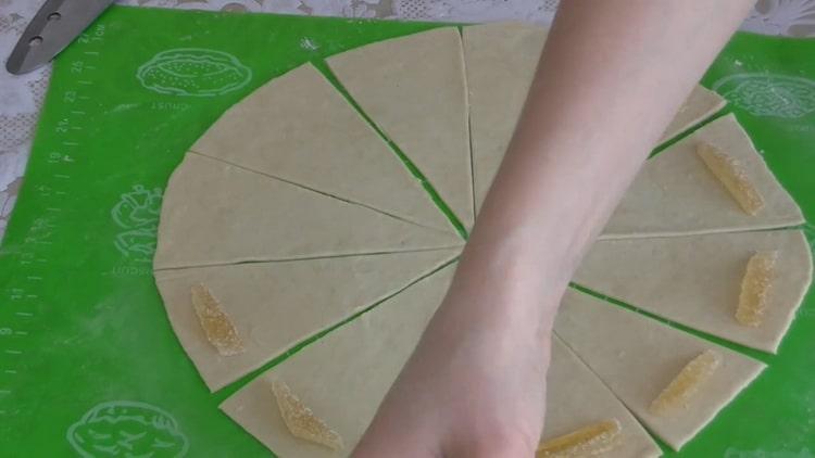 To prepare the dough for bagels, put the stuffing nesto